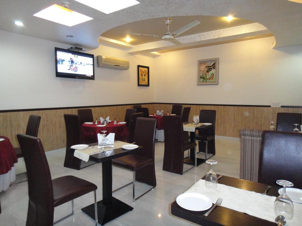 Chandīgarh Hotel Orbit 34 מראה חיצוני תמונה