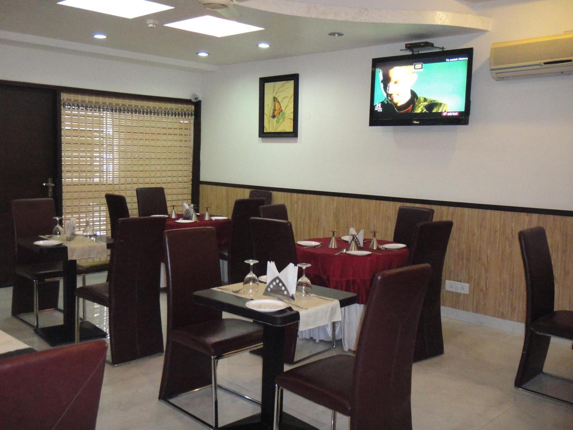 Chandīgarh Hotel Orbit 34 מראה חיצוני תמונה