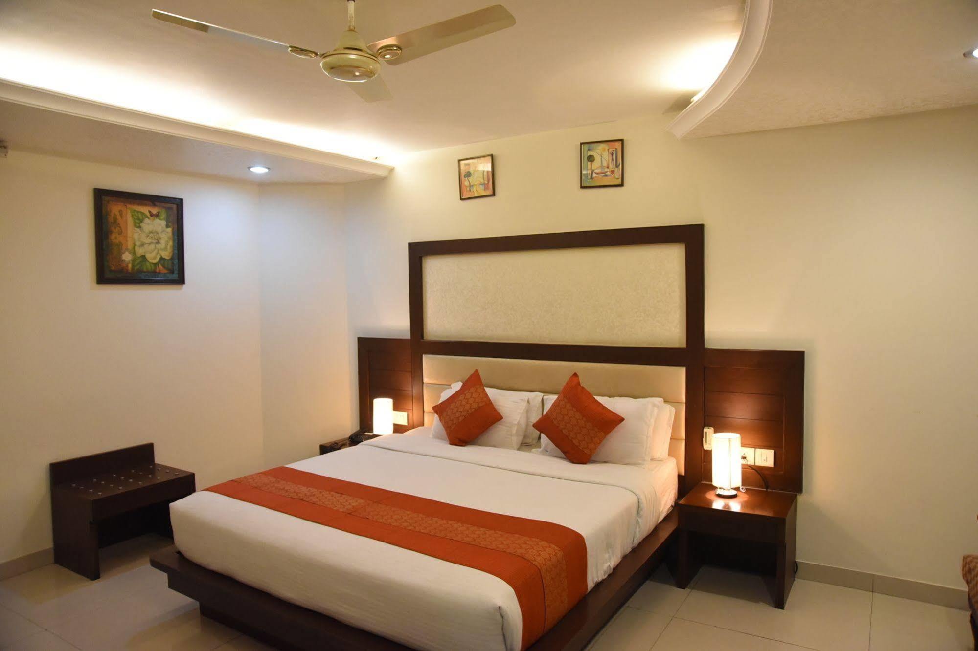 Chandīgarh Hotel Orbit 34 מראה חיצוני תמונה